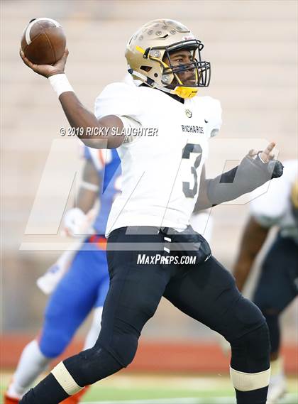 Thumbnail 2 in Oak Lawn Richards @ East Saint Louis (IHSA 6A 3rd Round) photogallery.