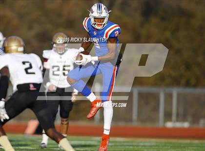 Thumbnail 2 in Oak Lawn Richards @ East Saint Louis (IHSA 6A 3rd Round) photogallery.