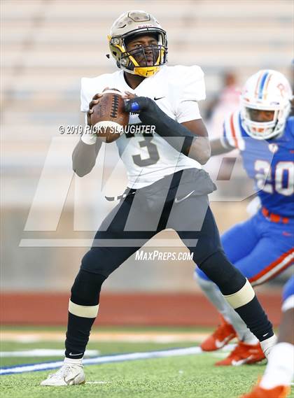 Thumbnail 1 in Oak Lawn Richards @ East Saint Louis (IHSA 6A 3rd Round) photogallery.