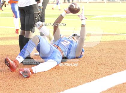 Thumbnail 3 in Oak Lawn Richards @ East Saint Louis (IHSA 6A 3rd Round) photogallery.