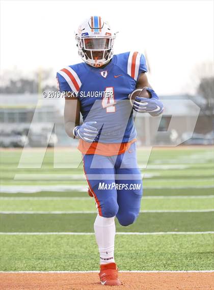 Thumbnail 2 in Oak Lawn Richards @ East Saint Louis (IHSA 6A 3rd Round) photogallery.