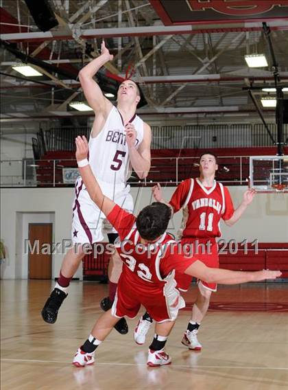 Thumbnail 1 in Benton vs. Vandalia (DuQuoin Tip-Off Classic) photogallery.