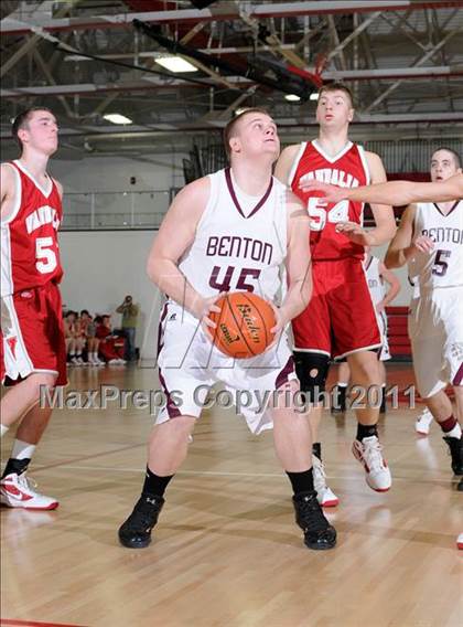 Thumbnail 3 in Benton vs. Vandalia (DuQuoin Tip-Off Classic) photogallery.