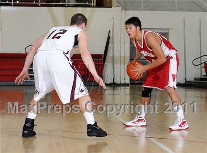 Thumbnail 3 in Benton vs. Vandalia (DuQuoin Tip-Off Classic) photogallery.