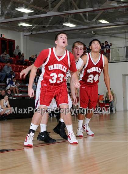 Thumbnail 3 in Benton vs. Vandalia (DuQuoin Tip-Off Classic) photogallery.