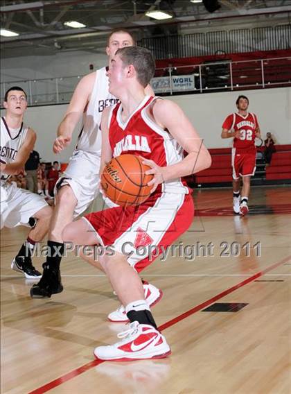 Thumbnail 3 in Benton vs. Vandalia (DuQuoin Tip-Off Classic) photogallery.