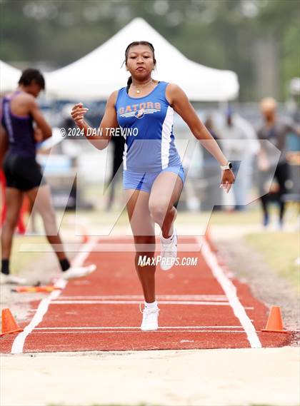 Thumbnail 2 in 2024 Marlin Invitational (Long Jump) photogallery.