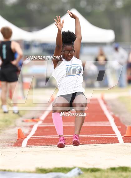 Thumbnail 3 in 2024 Marlin Invitational (Long Jump) photogallery.