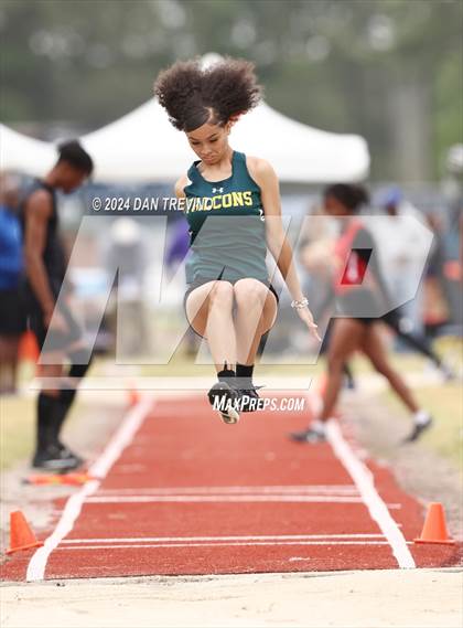Thumbnail 1 in 2024 Marlin Invitational (Long Jump) photogallery.