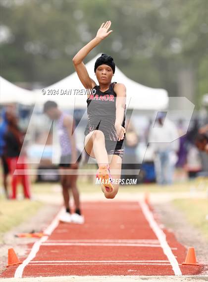 Thumbnail 2 in 2024 Marlin Invitational (Long Jump) photogallery.