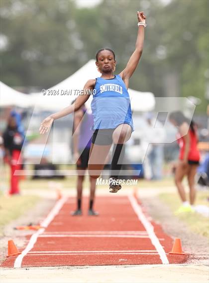 Thumbnail 2 in 2024 Marlin Invitational (Long Jump) photogallery.