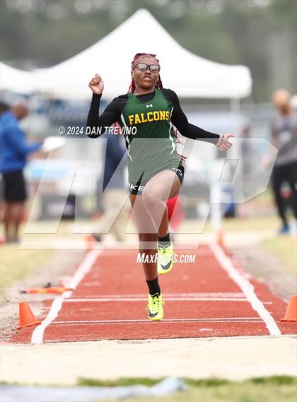 Thumbnail 2 in 2024 Marlin Invitational (Long Jump) photogallery.