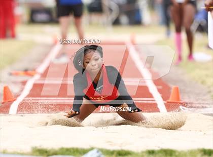 Thumbnail 1 in 2024 Marlin Invitational (Long Jump) photogallery.