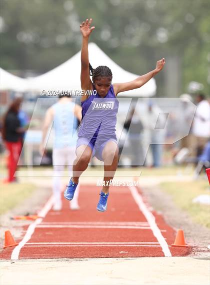 Thumbnail 2 in 2024 Marlin Invitational (Long Jump) photogallery.