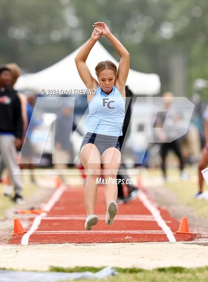 Thumbnail 2 in 2024 Marlin Invitational (Long Jump) photogallery.