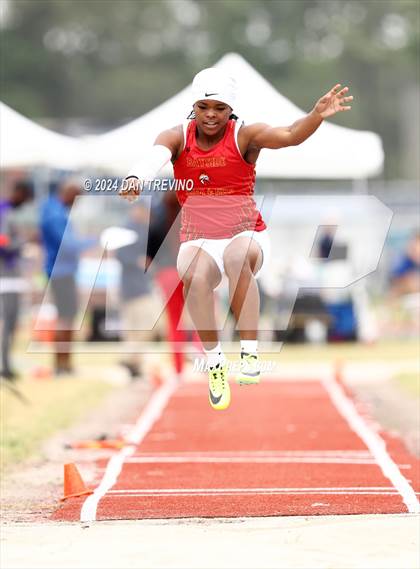 Thumbnail 1 in 2024 Marlin Invitational (Long Jump) photogallery.