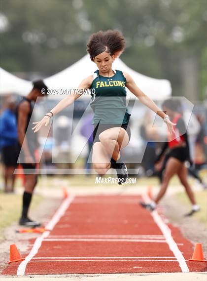 Thumbnail 3 in 2024 Marlin Invitational (Long Jump) photogallery.