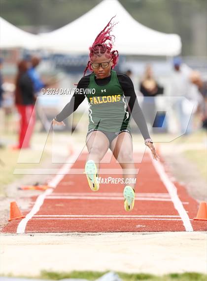 Thumbnail 1 in 2024 Marlin Invitational (Long Jump) photogallery.