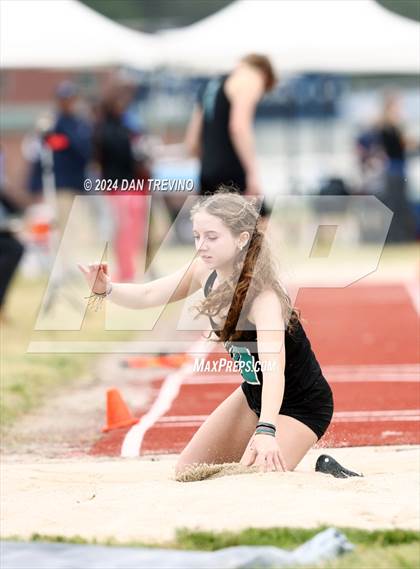 Thumbnail 1 in 2024 Marlin Invitational (Long Jump) photogallery.