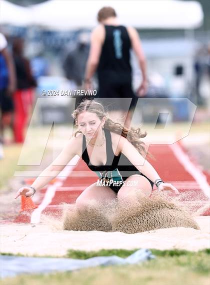 Thumbnail 3 in 2024 Marlin Invitational (Long Jump) photogallery.
