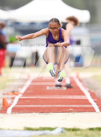 Thumbnail 1 in 2024 Marlin Invitational (Long Jump) photogallery.