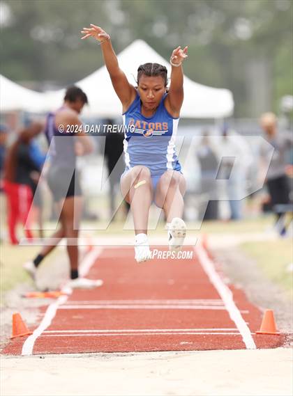 Thumbnail 1 in 2024 Marlin Invitational (Long Jump) photogallery.