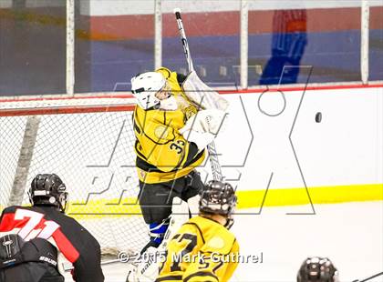 Thumbnail 3 in Chaminade vs.Vianney (Marianist Cup) photogallery.