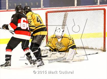 Thumbnail 2 in Chaminade vs.Vianney (Marianist Cup) photogallery.