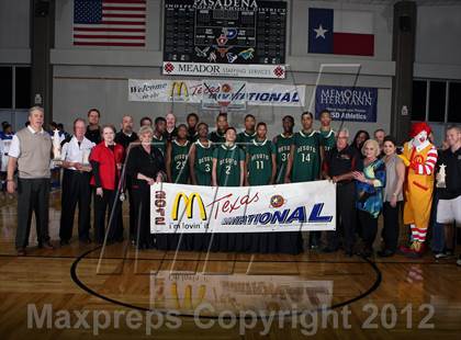 Thumbnail 2 in Duncanville vs, DeSoto (McDonald's Texas Invitational) photogallery.