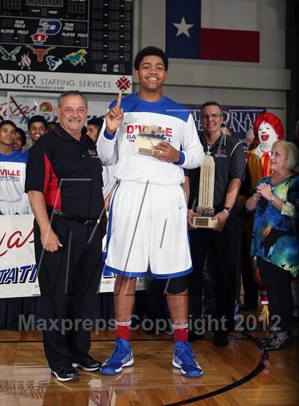 Thumbnail 2 in Duncanville vs, DeSoto (McDonald's Texas Invitational) photogallery.