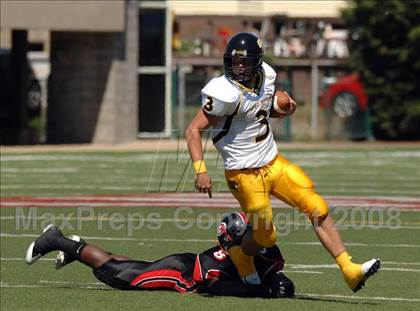 Thumbnail 3 in Thomas Jefferson vs. Cleveland Glenville (Friends of Coal Classic) photogallery.