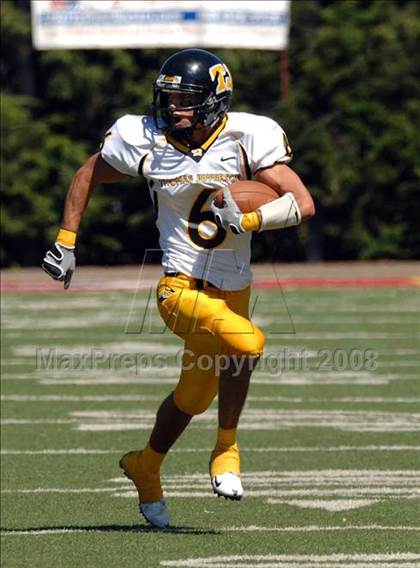 Thumbnail 1 in Thomas Jefferson vs. Cleveland Glenville (Friends of Coal Classic) photogallery.