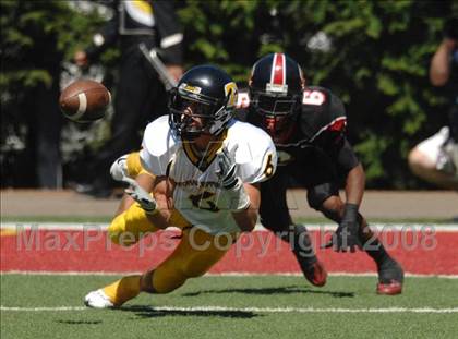 Thumbnail 3 in Thomas Jefferson vs. Cleveland Glenville (Friends of Coal Classic) photogallery.
