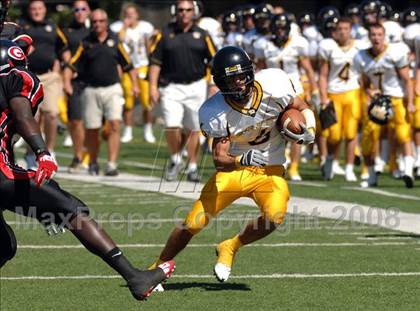 Thumbnail 2 in Thomas Jefferson vs. Cleveland Glenville (Friends of Coal Classic) photogallery.
