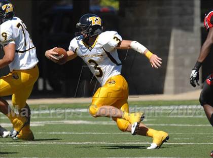 Thumbnail 1 in Thomas Jefferson vs. Cleveland Glenville (Friends of Coal Classic) photogallery.