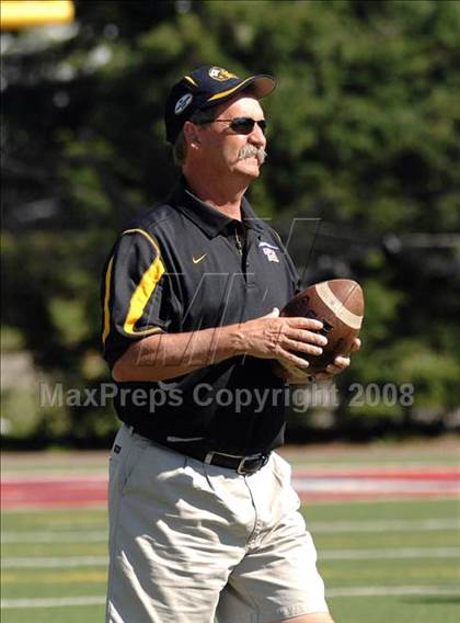 Thumbnail 3 in Thomas Jefferson vs. Cleveland Glenville (Friends of Coal Classic) photogallery.