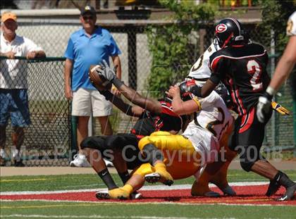Thumbnail 2 in Thomas Jefferson vs. Cleveland Glenville (Friends of Coal Classic) photogallery.