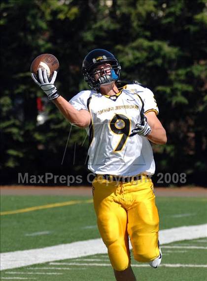 Thumbnail 2 in Thomas Jefferson vs. Cleveland Glenville (Friends of Coal Classic) photogallery.