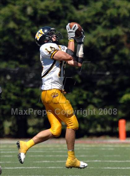 Thumbnail 2 in Thomas Jefferson vs. Cleveland Glenville (Friends of Coal Classic) photogallery.