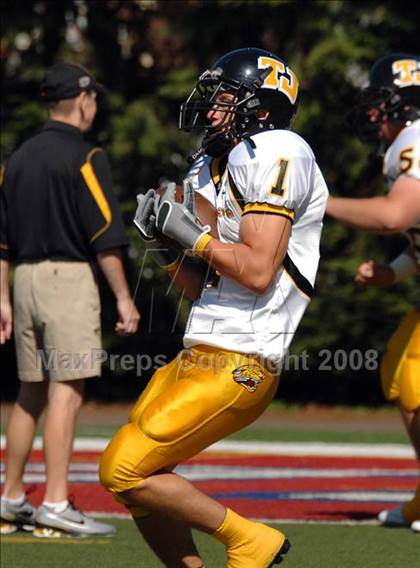 Thumbnail 1 in Thomas Jefferson vs. Cleveland Glenville (Friends of Coal Classic) photogallery.