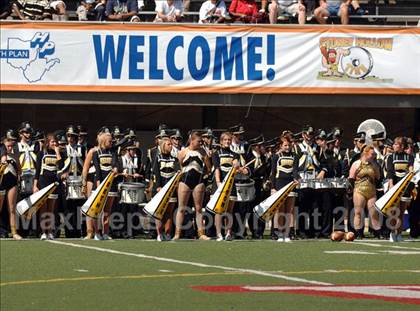 Thumbnail 2 in Thomas Jefferson vs. Cleveland Glenville (Friends of Coal Classic) photogallery.