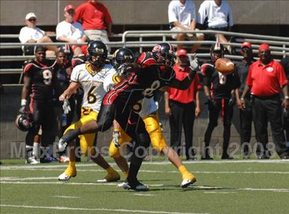 Thumbnail 2 in Thomas Jefferson vs. Cleveland Glenville (Friends of Coal Classic) photogallery.
