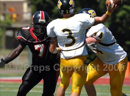 Thumbnail 1 in Thomas Jefferson vs. Cleveland Glenville (Friends of Coal Classic) photogallery.