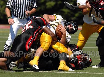 Thumbnail 3 in Thomas Jefferson vs. Cleveland Glenville (Friends of Coal Classic) photogallery.