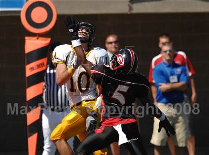 Thumbnail 3 in Thomas Jefferson vs. Cleveland Glenville (Friends of Coal Classic) photogallery.