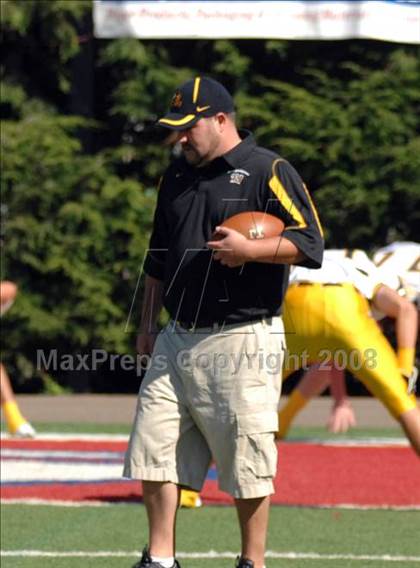 Thumbnail 2 in Thomas Jefferson vs. Cleveland Glenville (Friends of Coal Classic) photogallery.