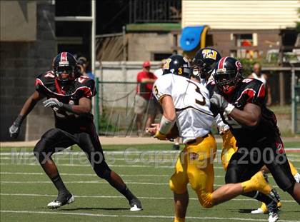 Thumbnail 2 in Thomas Jefferson vs. Cleveland Glenville (Friends of Coal Classic) photogallery.