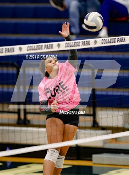 Thumbnail 3 in Oak Ridge @ College Park photogallery.