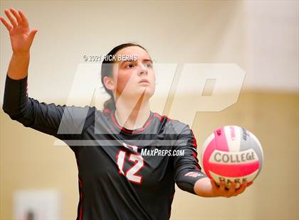 Thumbnail 2 in Oak Ridge @ College Park photogallery.