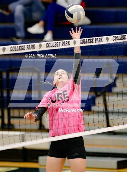 Thumbnail 2 in Oak Ridge @ College Park photogallery.